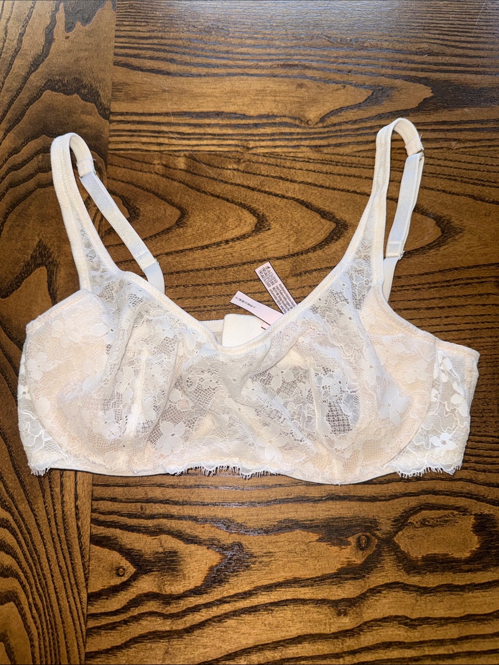 NWOT Victoria’s Secret Lace Bra
